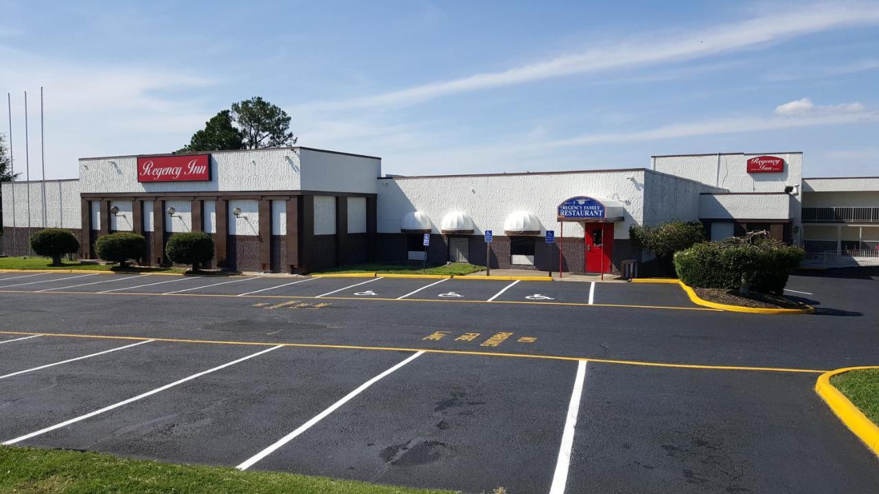Regency Inn Richmond Dumbarton エクステリア 写真